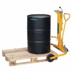 Warrior Drum Porter With Wide Straddle